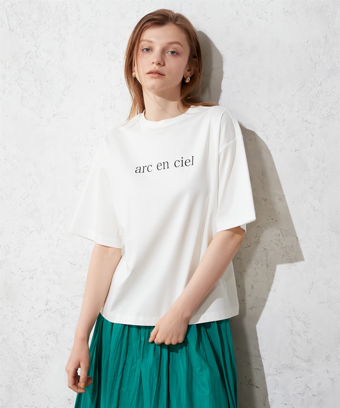 モックネックロゴTシャツ LE SOUK HOLIDAY｜クロスプラス公式通販サイト