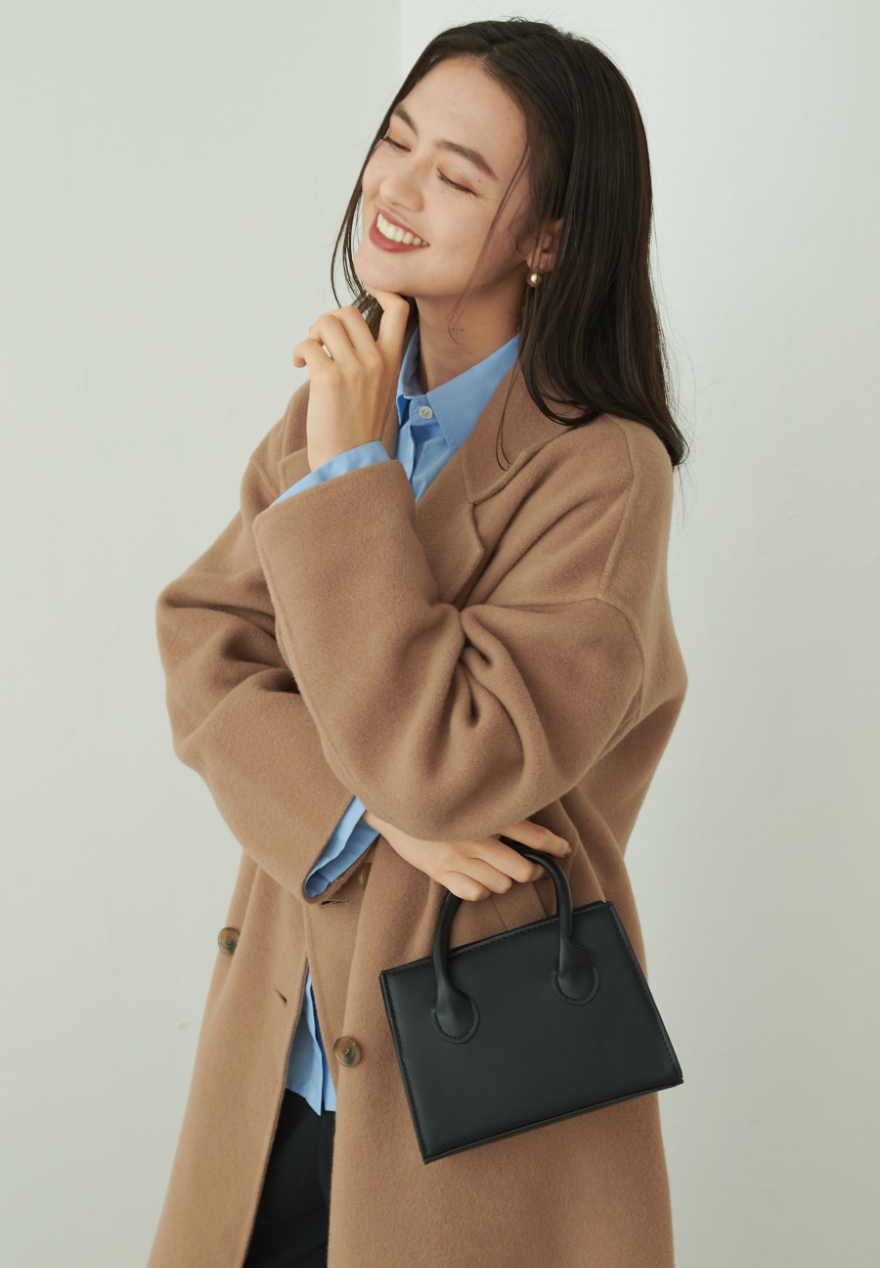 OUTER LOOK BOOK NORCの服を着用している女性モデルの画像02