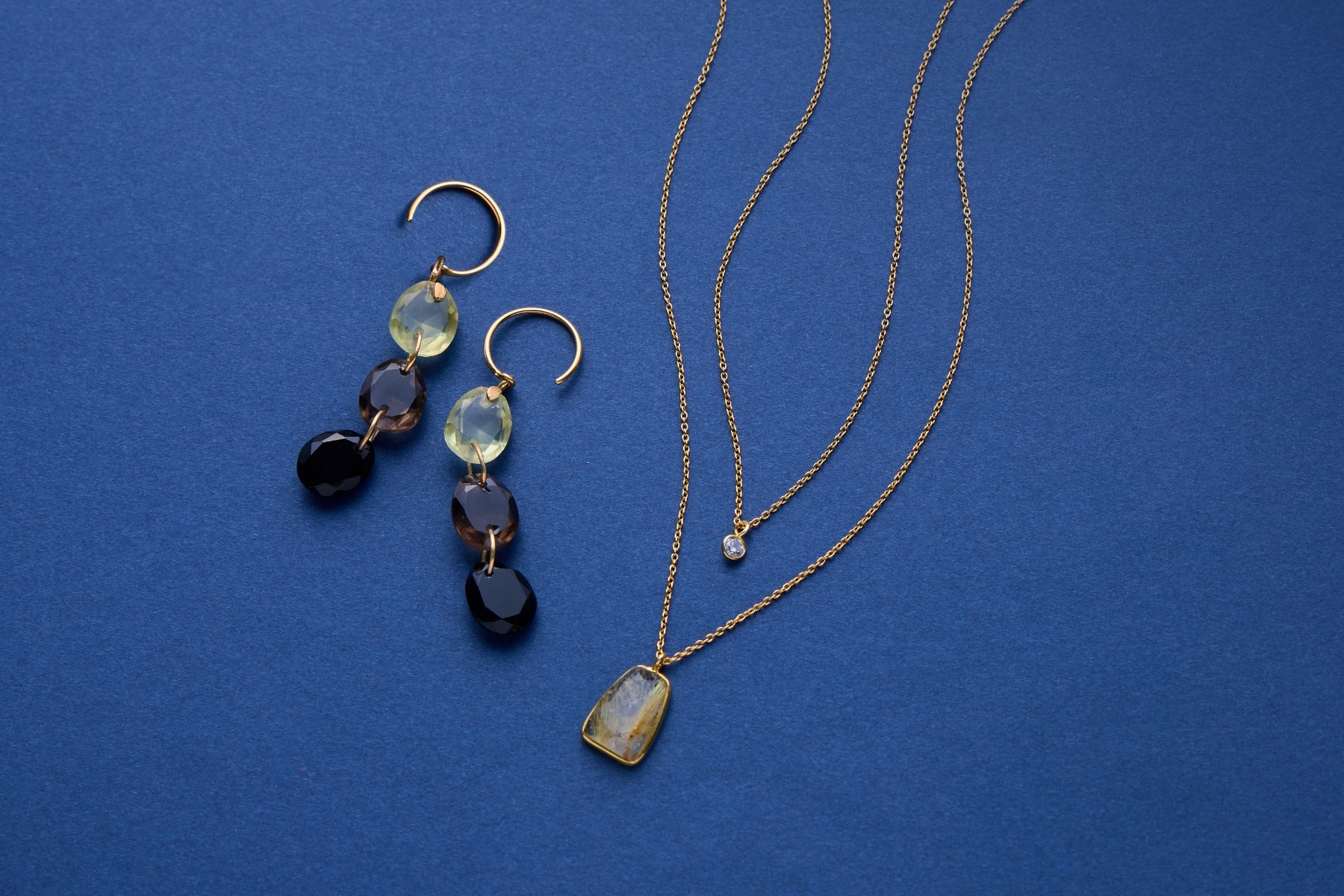 【別注】odul SWING TRIO PIERCED EARRINGと【別注】odul SQUARE DROP NECKLACEと【別注】odul SMALL CIRCLE NECKLACEの写真